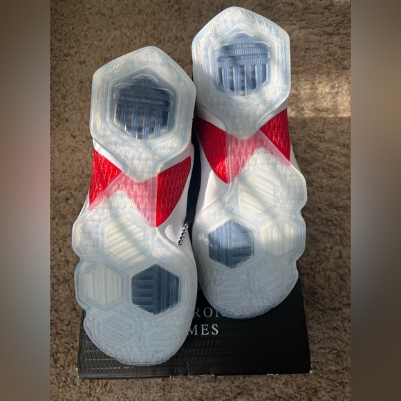 New- youth Nike LeBron James XIII (GS) with box (make offer) - Picture 2 of 7